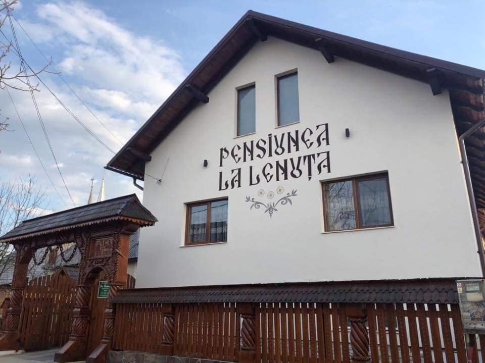 Pensiunea La Lenuta Onceşti Zewnętrze zdjęcie