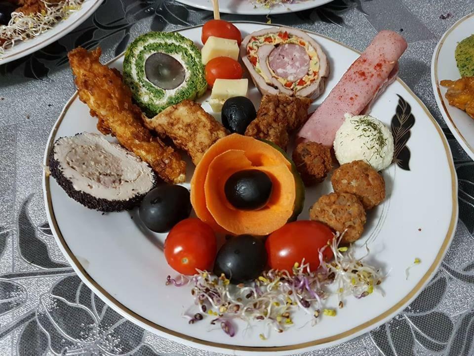 Pensiunea La Lenuta Onceşti Zewnętrze zdjęcie